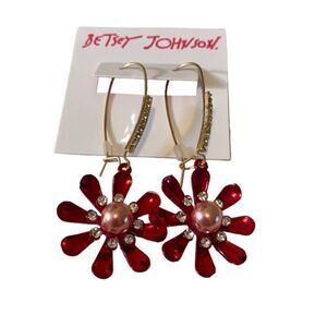 Betsey Johnson Long Drop Fuschia Flower  Earrings. Adorable!